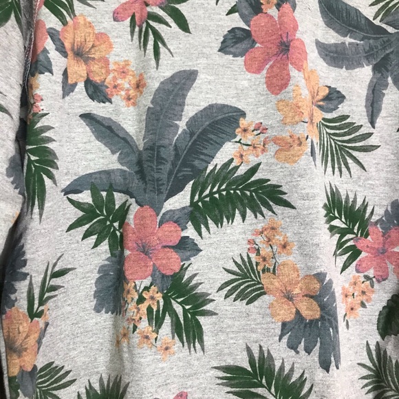 NWT Almost Famous High Low Sweatshirt Top Size M - Picture 4 of 7